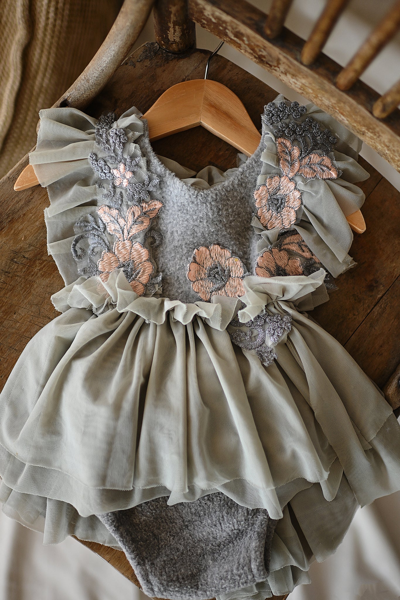 Sitter Girl - Gray and Blush